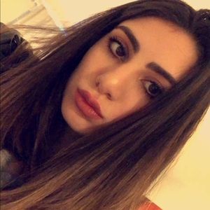 Meet your Posher, Isabela